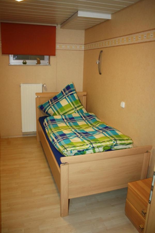 Monteur-/und Ferienwohnung Diehl Asslar Exterior foto